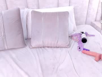 See 1m_nahomi online Now @ wank.ch