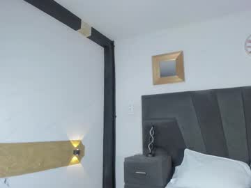 See 3x_naxa online Now @ wank.ch