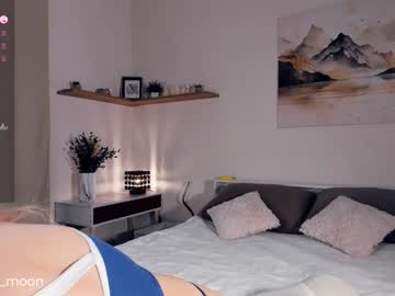 See _golden_moon_ online Now @ wank.ch