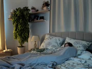 See _honey_boney_ online Now @ wank.ch