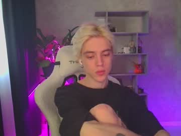 See Abslut online Now @ wank.ch