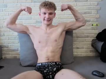 See Adamharriss online Now @ wank.ch