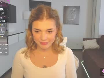 See Adri_dream online Now @ wank.ch