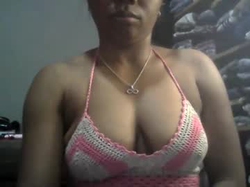 See Aicha_boobs online Now @ wank.ch