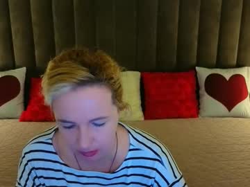 See Alaska_si online Now @ wank.ch