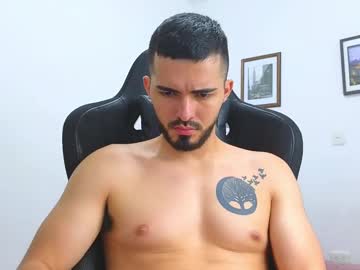 See Alejandroo_7 online Now @ wank.ch