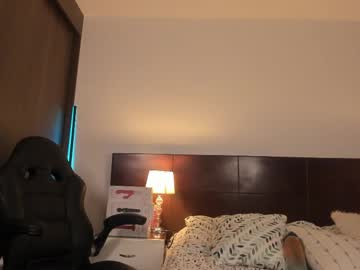 See Alejaramillo_ online Now @ wank.ch