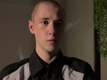 See Alexwos online Now @ wank.ch