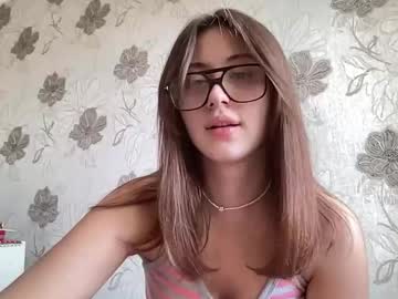 See Aliceinlustland online Now @ wank.ch