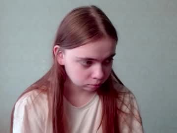 See Aliiice_stone online Now @ wank.ch