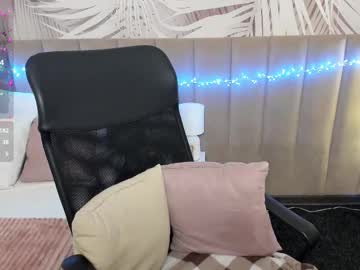 See Alli_zi online Now @ wank.ch