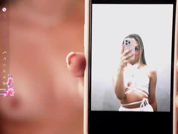 See Alodiaacomb online Now @ wank.ch