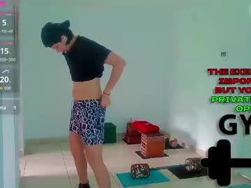 See Andy_gray01 online Now @ wank.ch