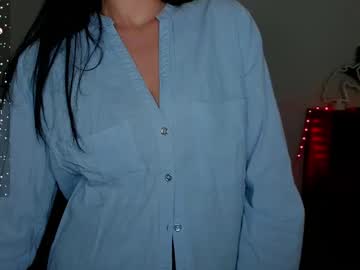 See Annakillian_kiss online Now @ wank.ch