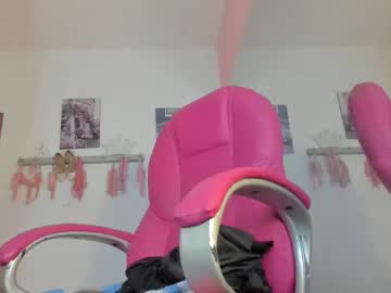 See Antonellakling_ online Now @ wank.ch