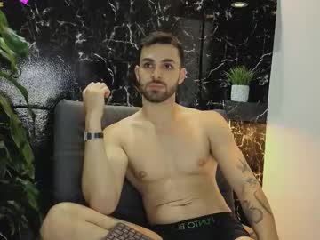 See Apolo_lux1 online Now @ wank.ch
