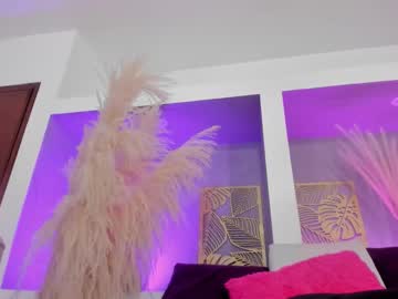 See Ariarusso_ online Now @ wank.ch