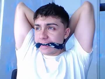 See Aron__cooper online Now @ wank.ch
