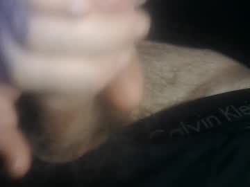 See Beardhard247 online Now @ wank.ch