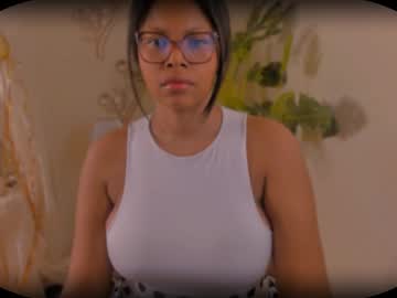 See Bellablakes18 online Now @ wank.ch