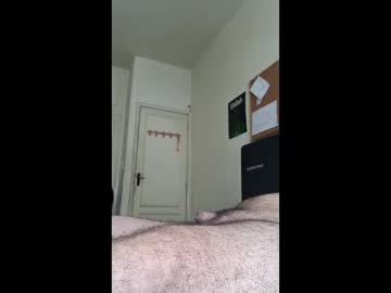 See Bigbearhector online Now @ wank.ch