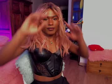 See Blackbarbietranns online Now @ wank.ch