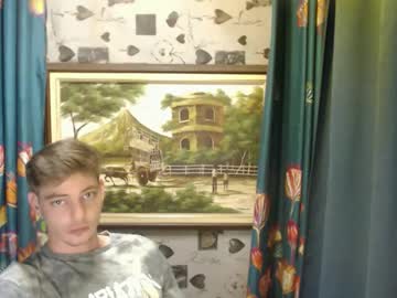 See Blueyedboyinasia online Now @ wank.ch