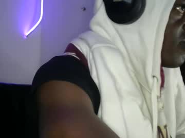 See Brayan1111x online Now @ wank.ch