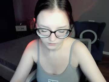 See Browneyess_ online Now @ wank.ch