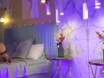 See Carolreeves online Now @ wank.ch