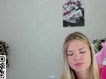 See Cherry_lexi online Now @ wank.ch