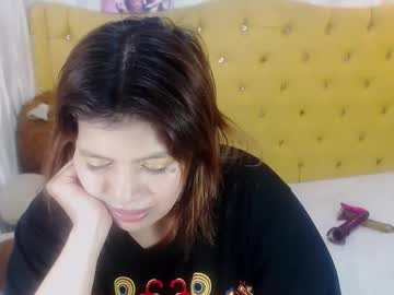 See Curvyjulieth online Now @ wank.ch