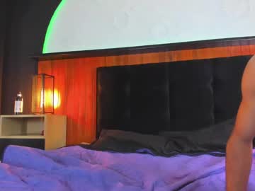 See Cutebutharder online Now @ wank.ch