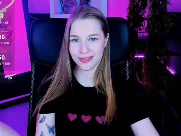 See Cutemousee online Now @ wank.ch