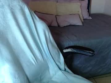 See Dahyan_ online Now @ wank.ch