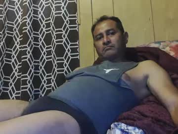 See Dantehot82 online Now @ wank.ch