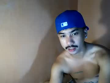 See Dave_cummers online Now @ wank.ch