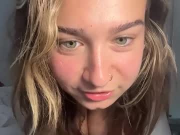 See Elenahere4u online Now @ wank.ch