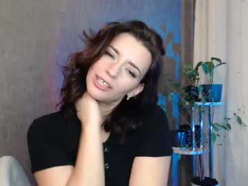 See Elinapretty online Now @ wank.ch