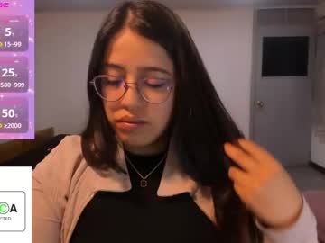 See Ellie_jones1 online Now @ wank.ch