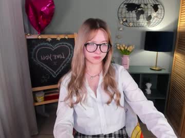 See Elliup online Now @ wank.ch