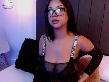 See Emadelacroix online Now @ wank.ch