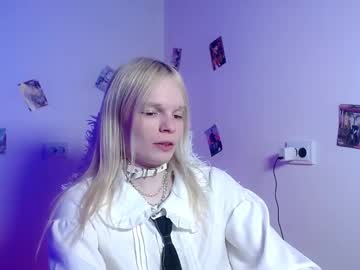 See Emily_nyaffe123 online Now @ wank.ch