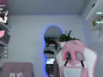 See Emily_palmeer online Now @ wank.ch