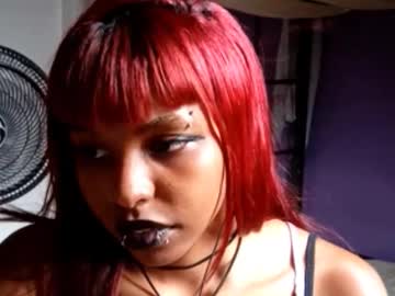 See Emilylivos online Now @ wank.ch