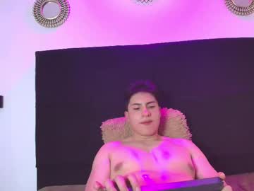 See Erick_chabang online Now @ wank.ch