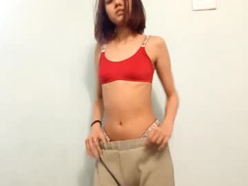 See Estellekirbo online Now @ wank.ch