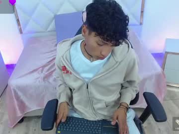 See Ette_tay online Now @ wank.ch