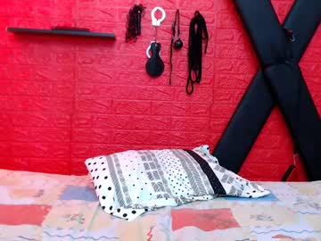 See Evaleribigtits18 online Now @ wank.ch