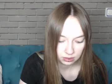 See Evelinagrayas online Now @ wank.ch